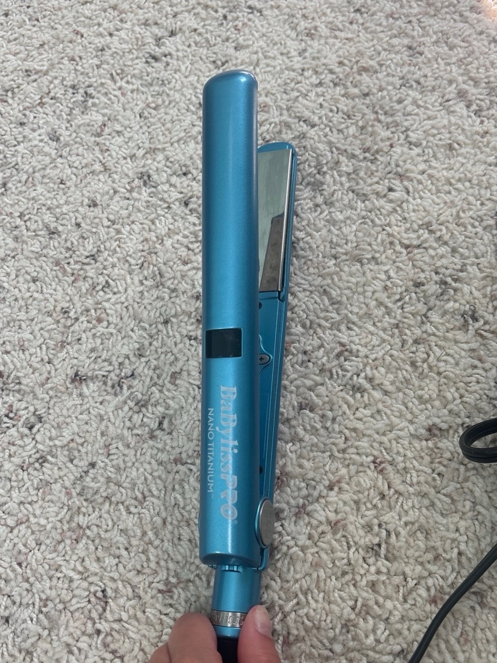 Babyliss  pro Flat Iron in Metallic Teal